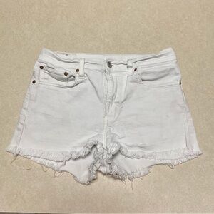 Levi’s Shorts Women’s Size 30 White Raw Hem Denim Cut Off Shorts